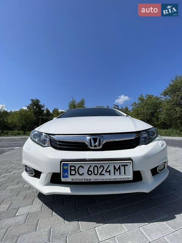 Седан Honda Civic 2012 в Львові
