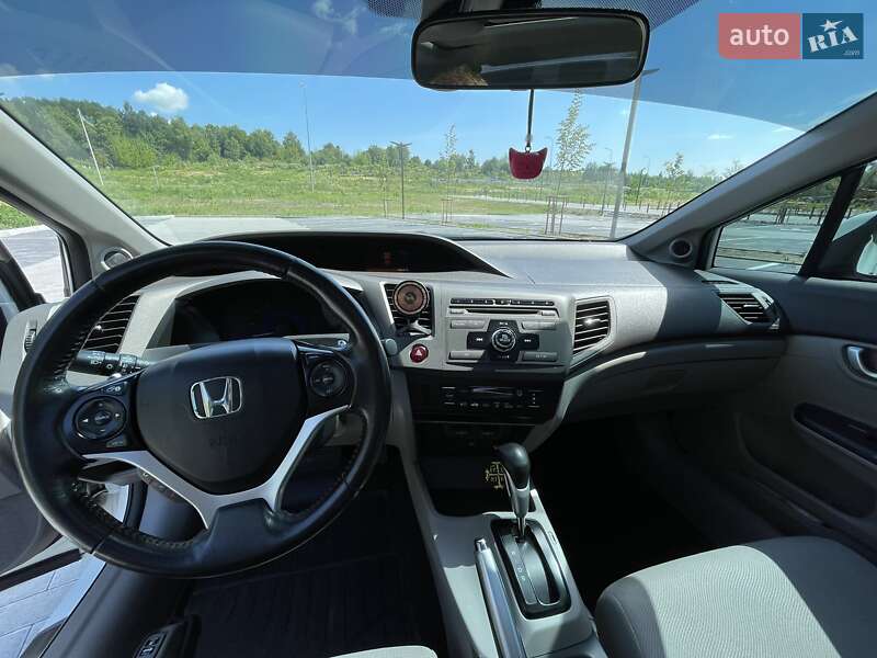 Седан Honda Civic 2012 в Львові