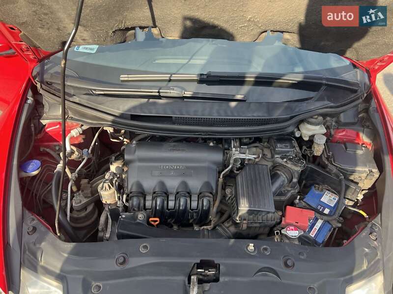 Хэтчбек Honda Civic 2007 в Ахтырке фото 12 Хэтчбек Honda Civic 2007 в Ахтырке