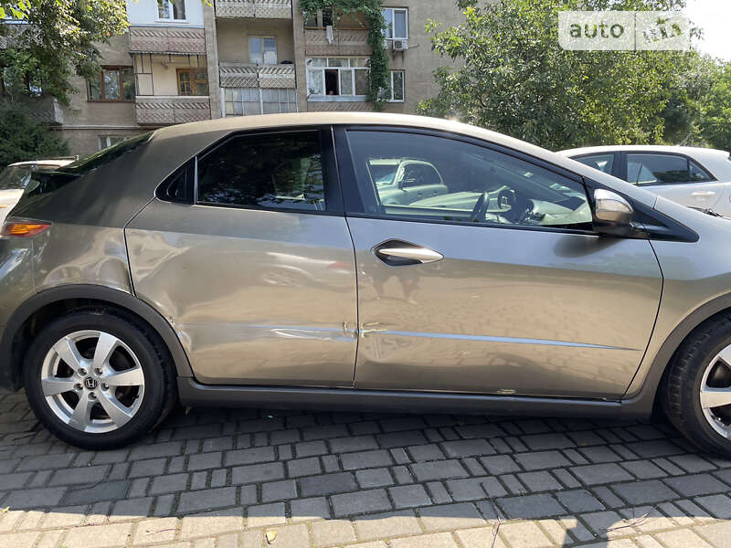 Хетчбек Honda Civic 2007 в Ужгороді