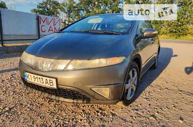 Хэтчбек Honda Civic 2006 в Киеве