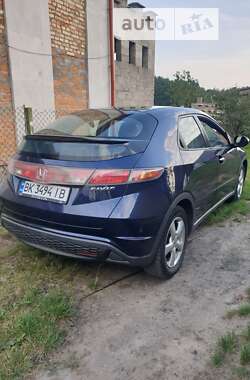 Хэтчбек Honda Civic 2008 в Львове