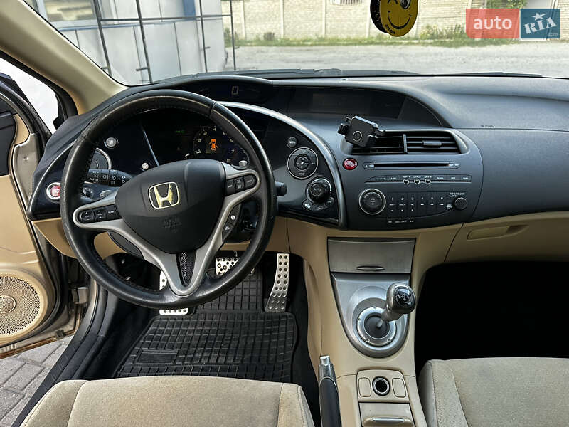 Хэтчбек Honda Civic 2007 в Днепре