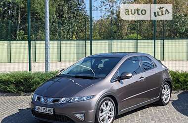 Хэтчбек Honda Civic 2010 в Коростышеве