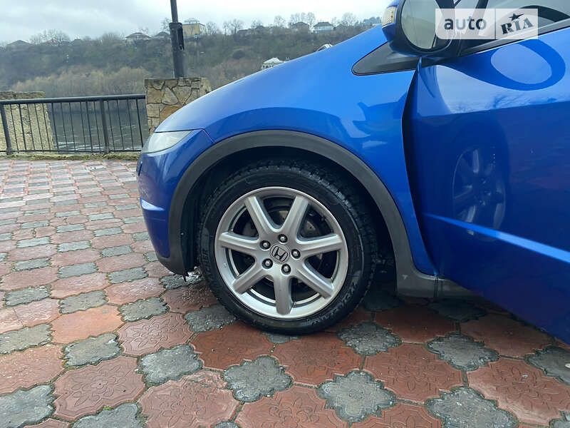 Хэтчбек Honda Civic 2007 в Могилев-Подольске фото 37 Хэтчбек Honda Civic 2007 в Могилев-Подольске