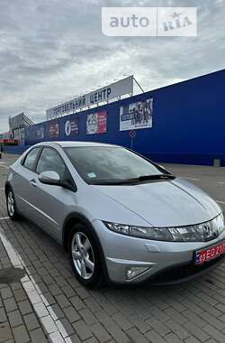 Хэтчбек Honda Civic 2008 в Нововолынске