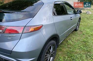 Хэтчбек Honda Civic 2007 в Запорожье