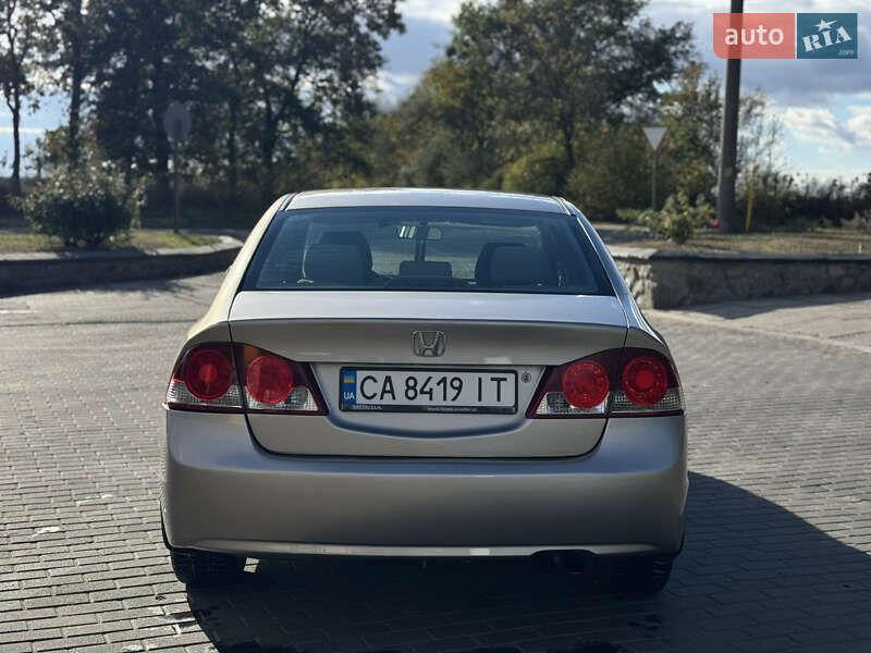 Седан Honda Civic 2006 в Смеле