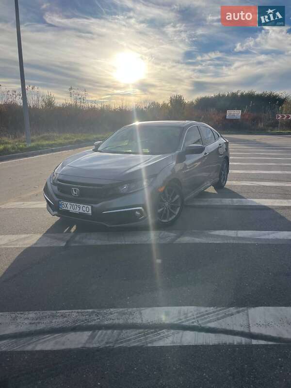 Седан Honda Civic 2018 в Хмельницком