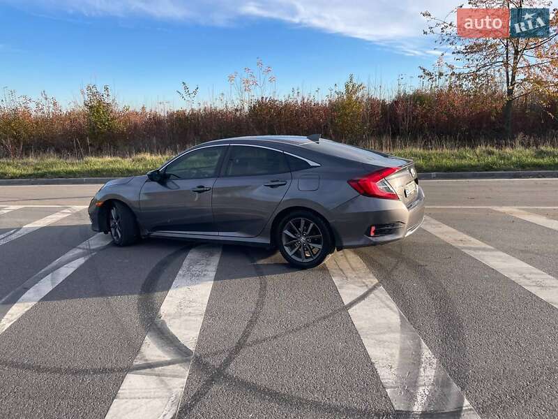 Седан Honda Civic 2018 в Хмельницком