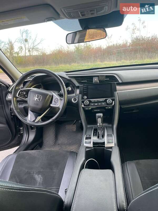Седан Honda Civic 2018 в Хмельницком