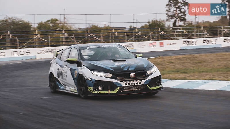 Седан Honda Civic 2017 в Киеве фото 17 Седан Honda Civic 2017 в Киеве