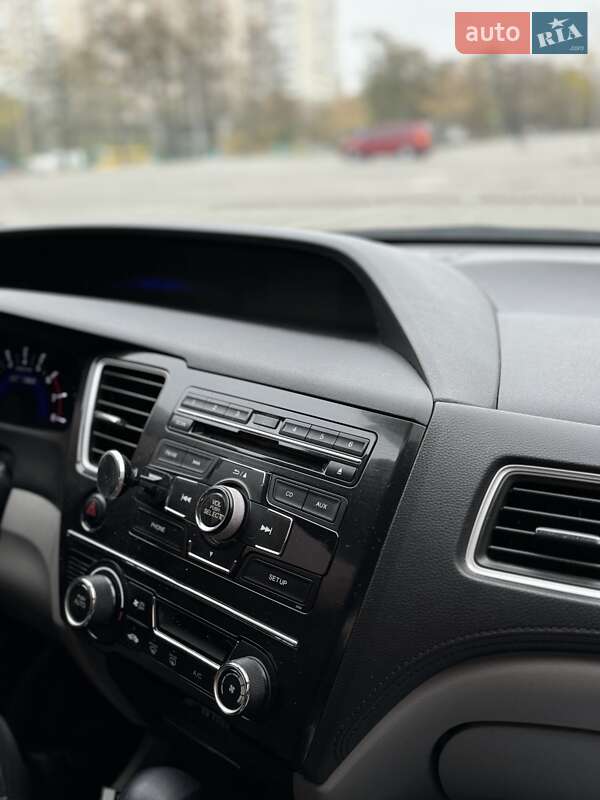 Седан Honda Civic 2013 в Києві