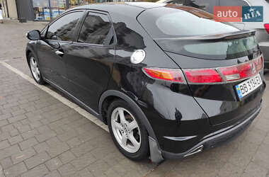 Хетчбек Honda Civic 2006 в 