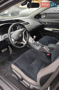 Хетчбек Honda Civic 2006 в 