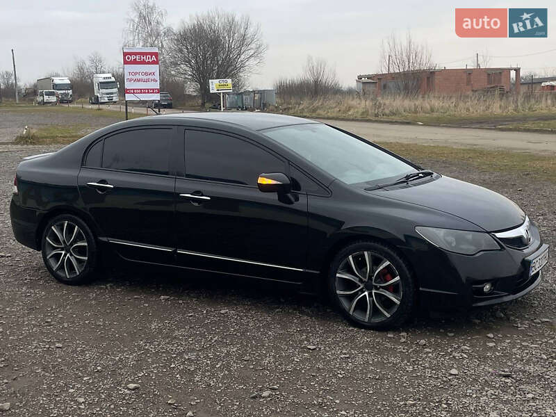 Седан Honda Civic 2009 в Львове