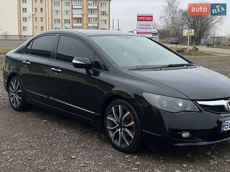 Седан Honda Civic 2009 в Львове