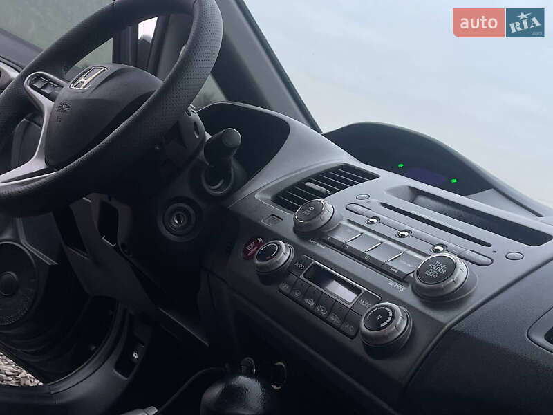 Седан Honda Civic 2009 в Львове