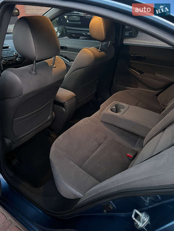 Седан Honda Civic 2007 в Киеве