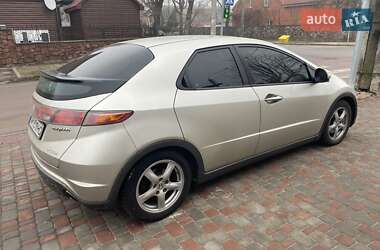 Хэтчбек Honda Civic 2006 в Житомире