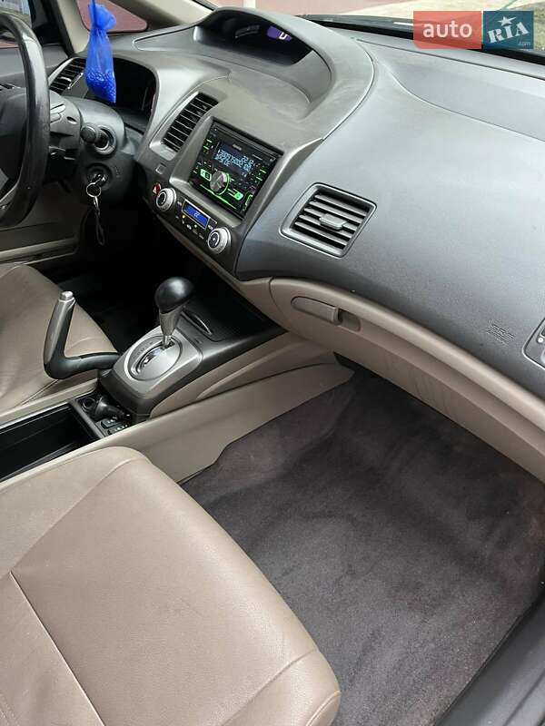 Седан Honda Civic 2009 в Кельменцах