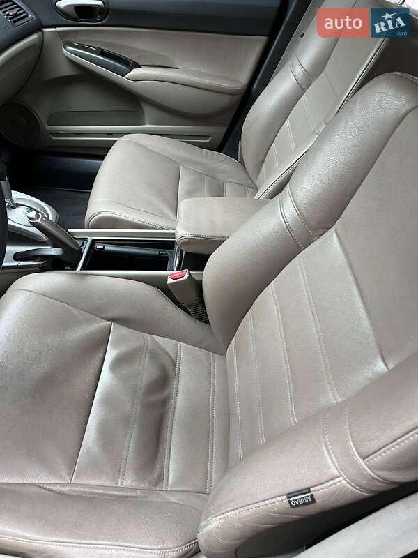 Седан Honda Civic 2009 в Кельменцах