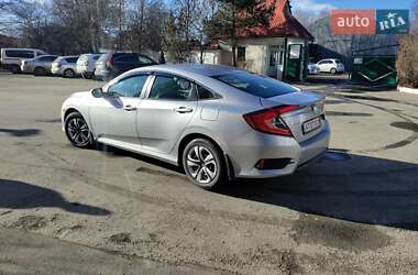 Седан Honda Civic 2017 в Тлумаче