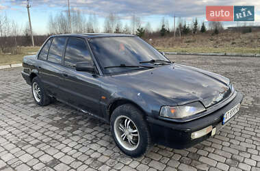 Седан Honda Civic 1990 в Надворной