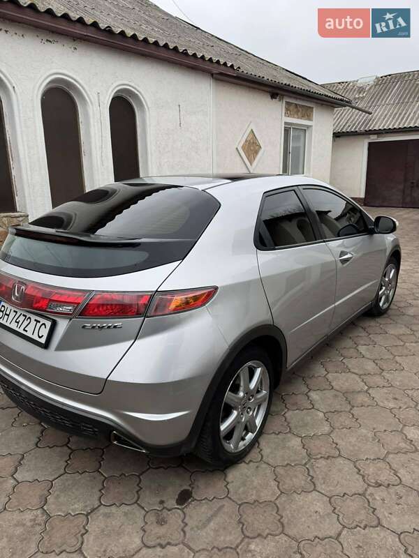 Хэтчбек Honda Civic 2006 в Кривом Озере