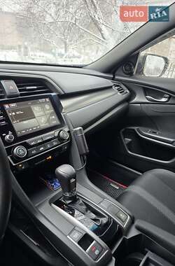 Хэтчбек Honda Civic 2019 в 
