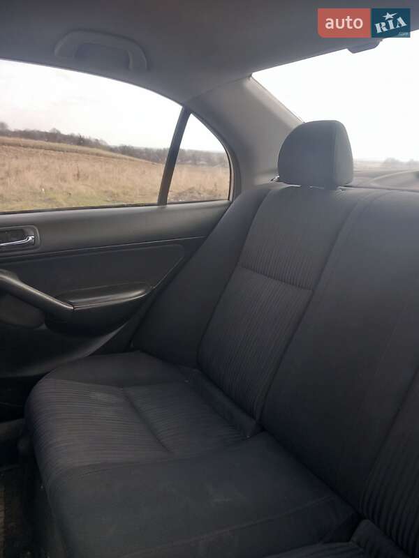 Седан Honda Civic 2004 в Львові