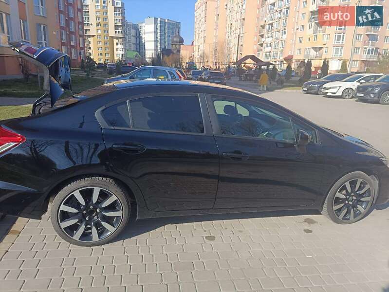 Седан Honda Civic 2013 в Тернополе