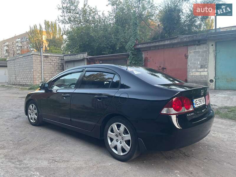 Седан Honda Civic 2008 в Кривом Роге