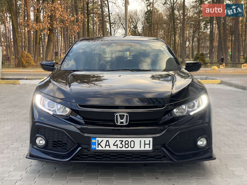 Хэтчбек Honda Civic 2019 в 