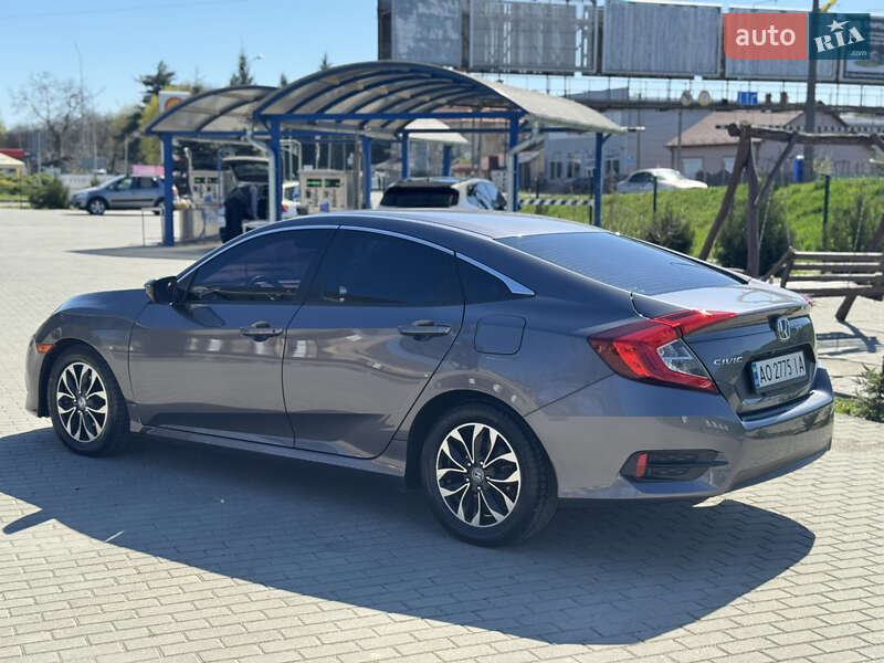 Седан Honda Civic 2017 в Мукачевому