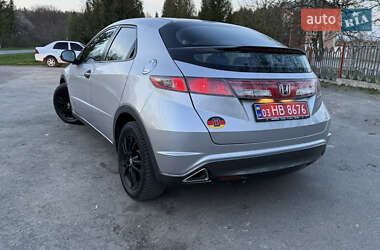 Хэтчбек Honda Civic 2010 в 