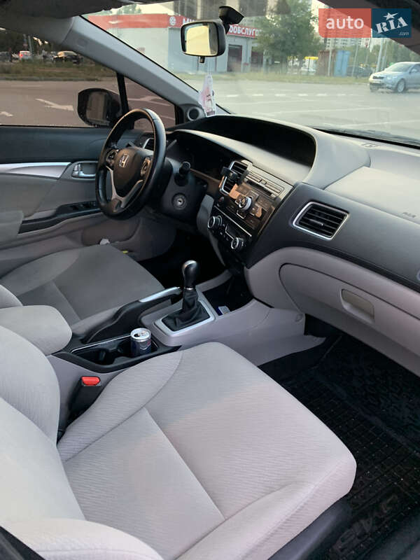 Седан Honda Civic 2013 в Киеве