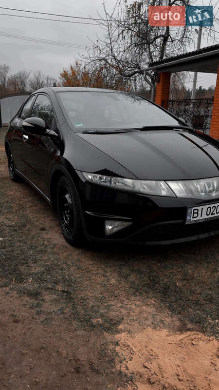 Хэтчбек Honda Civic 2008 в Полтаве