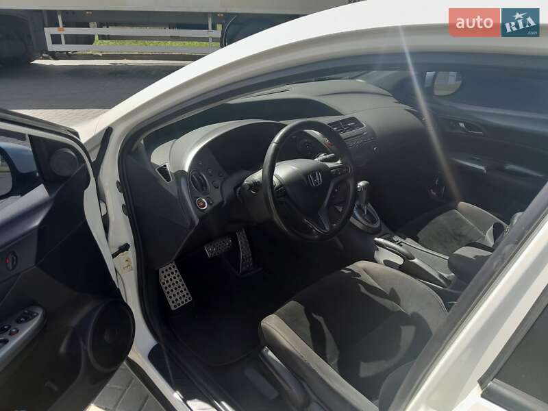 Хетчбек Honda Civic 2011 в Дніпрі