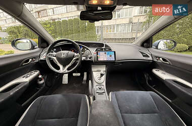 Хетчбек Honda Civic 2006 в 