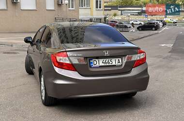 Седан Honda Civic 2012 в 