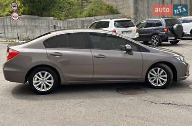 Седан Honda Civic 2012 в 