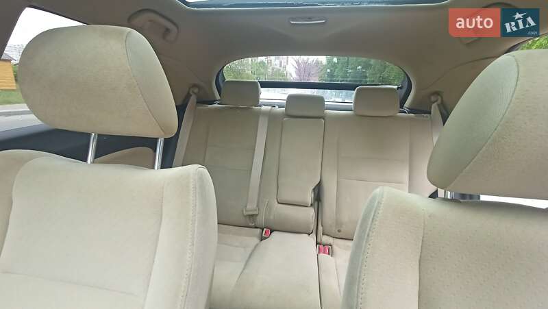 Хэтчбек Honda Civic 2006 в Вишневом