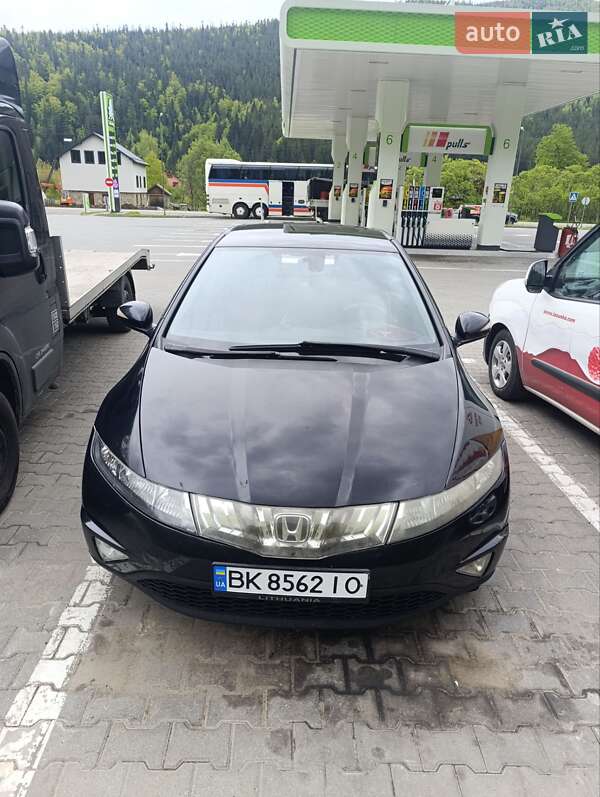 Хэтчбек Honda Civic 2007 в Ровно