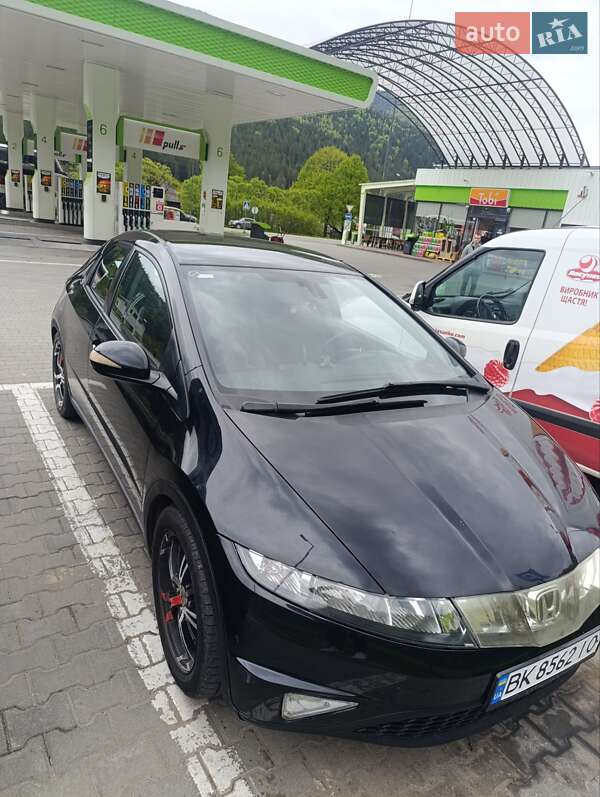 Хэтчбек Honda Civic 2007 в Ровно