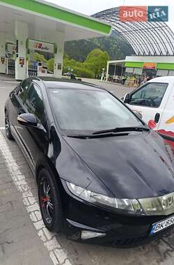 Хэтчбек Honda Civic 2007 в 