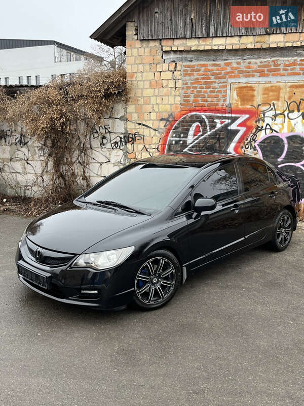 Седан Honda Civic 2009 в Немішаєве