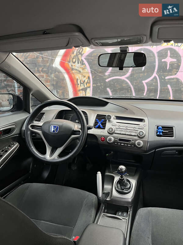 Седан Honda Civic 2009 в Немішаєве