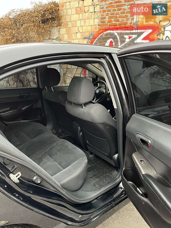 Седан Honda Civic 2009 в Немішаєве