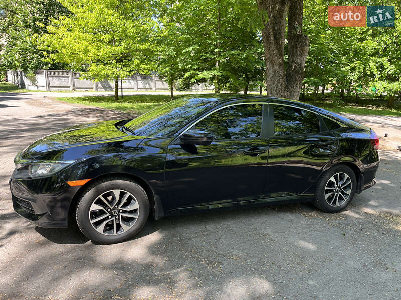 Седан Honda Civic 2018 в Чернігові